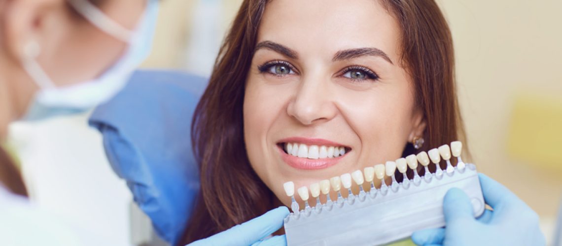 Close-up 3d image of a dental implant.